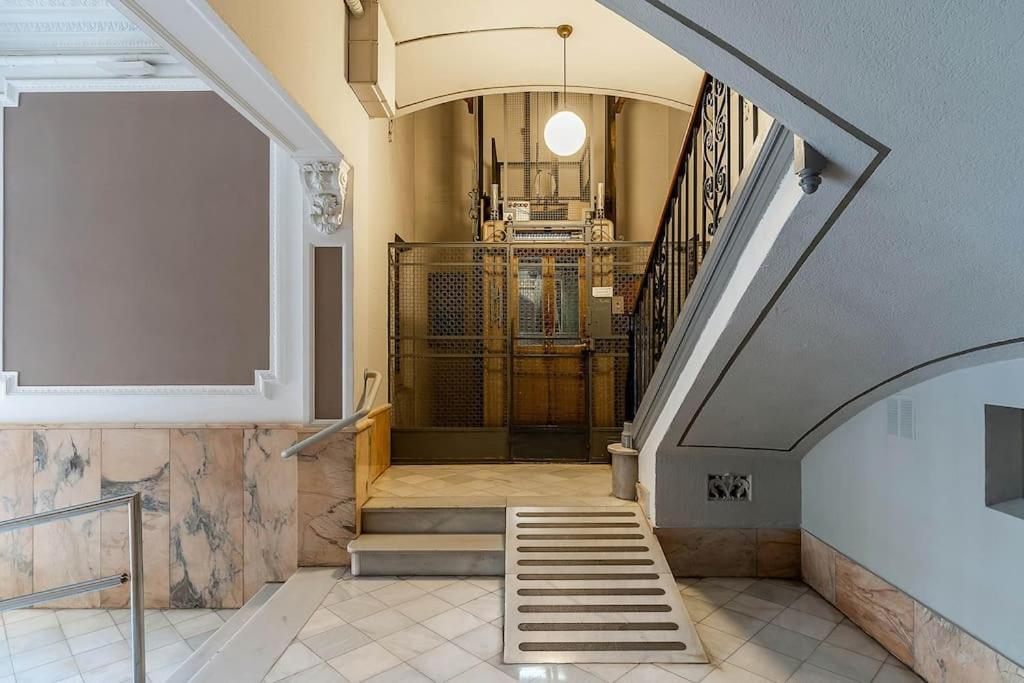 Canela Homes Barcelona Bailen Esterno foto